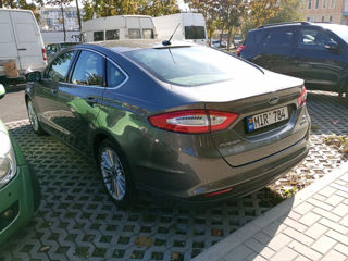 Ford Fusion foto 3