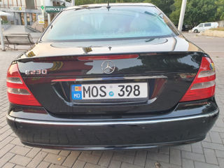 Mercedes E-Class foto 9