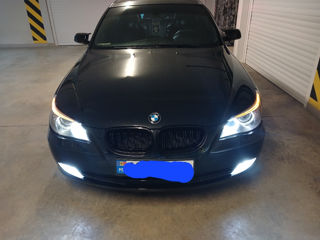 BMW 5 Series foto 1