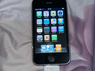 Vand iphone 3g 8gb in stare ideala!