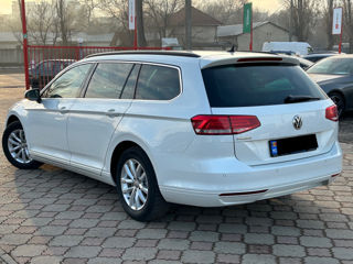 Volkswagen Passat foto 3