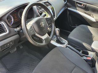 Suzuki S-Cross foto 13