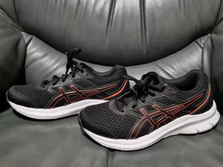 Asics foto 2