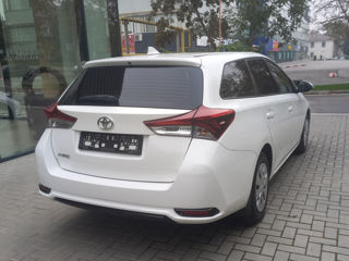 Toyota Auris foto 3