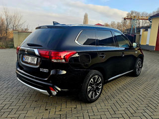 Mitsubishi Outlander foto 4