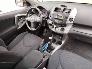 Toyota Rav 4 foto 9