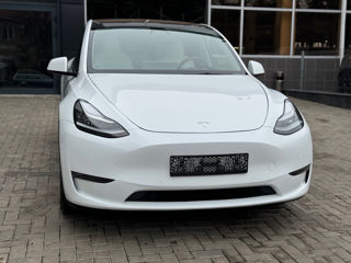 Tesla Model Y foto 5