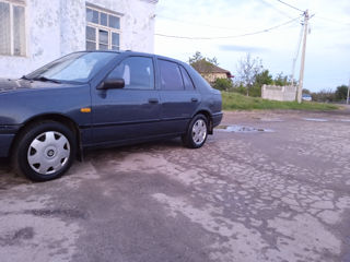 Nissan Sunny foto 3