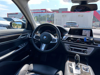 BMW 7 Series foto 8