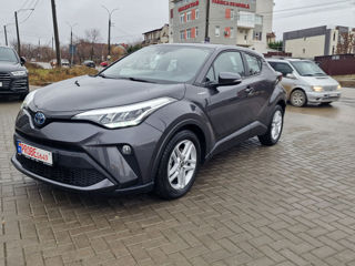 Toyota C-HR foto 2