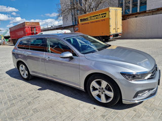 Volkswagen Passat foto 2