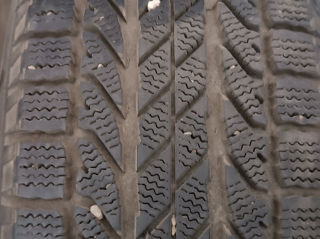 O anvelopă 215/70 R16 foto 2