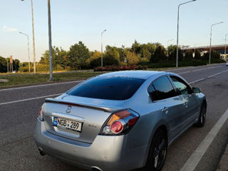 Nissan Altima foto 2