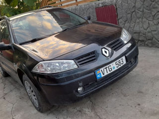 Renault Megane foto 2