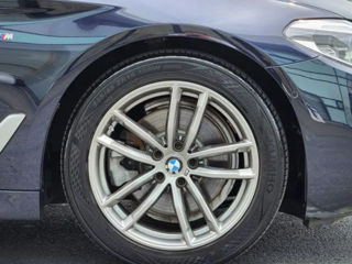 BMW 5 Series foto 3