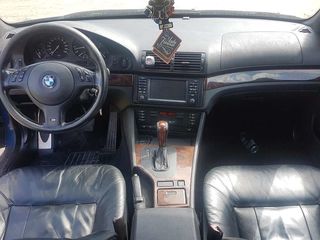 BMW 5 Series foto 8