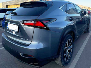 Lexus NX Series foto 8