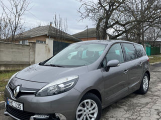 Renault Grand Scenic foto 2