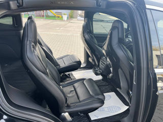 Tesla Model X foto 8