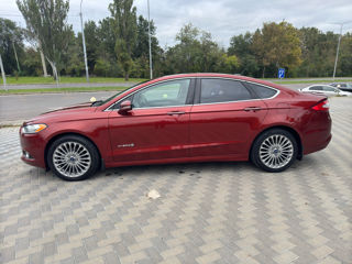 Ford Fusion foto 2