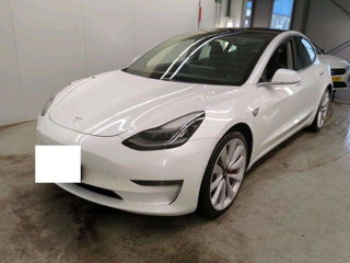 Tesla Model 3 foto 1