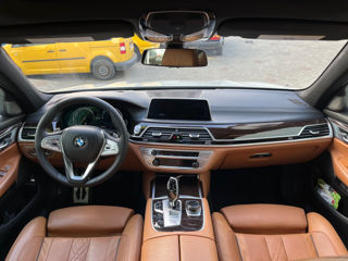 BMW 7 Series foto 7