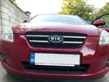 KIA Ceed foto 1