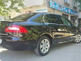 Skoda Superb foto 2