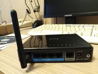 WI-FI Router, D-Link DIR-300, б/у, в идеальном состоянии foto 3