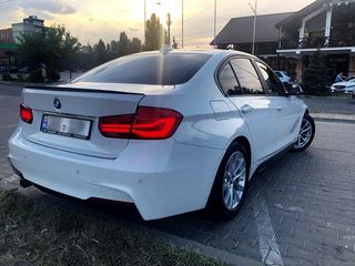 BMW 3 Series foto 4