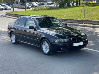 BMW 5 Series foto 3