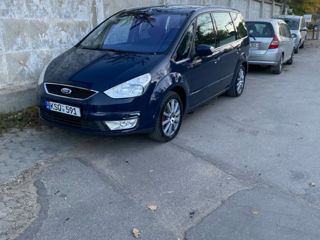 Ford Galaxy foto 2