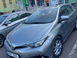 Toyota Auris foto 2