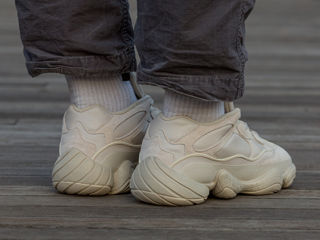 Adidas Yeezy Boost 500 Beige foto 10