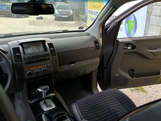 Nissan Pathfinder foto 10