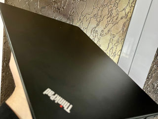 Lenovo ThinkPad E490 foto 6