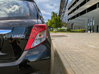 Toyota Yaris foto 2