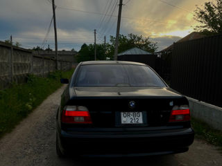 BMW 5 Series foto 9