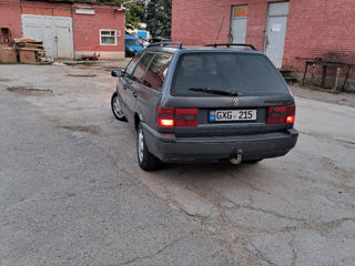 Volkswagen Passat foto 1