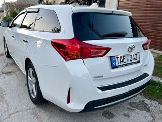 Toyota Auris фото 4