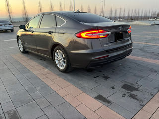 Ford Fusion foto 5