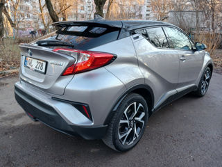 Toyota C-HR foto 4