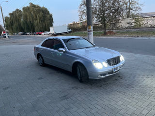 Mercedes E-Class foto 6