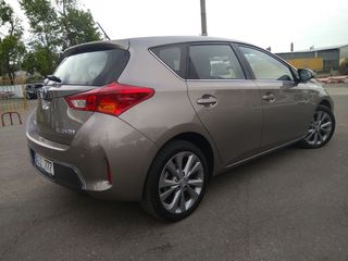 Toyota Auris foto 7