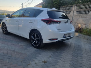 Toyota Auris foto 4