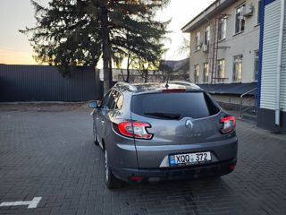 Renault Megane foto 2