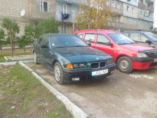 BMW 3 Series foto 2