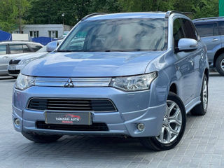 Mitsubishi Outlander foto 1