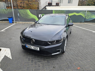 Volkswagen Passat foto 2