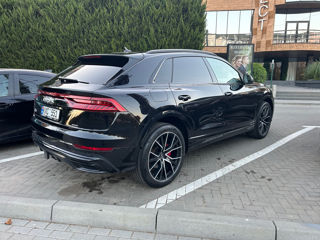 Audi Q8 foto 3